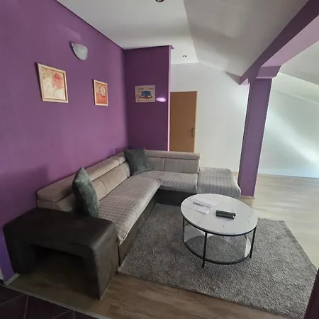 Eis Apartment