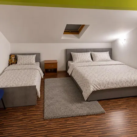 Eis Apartment