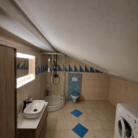 Apartment Eis